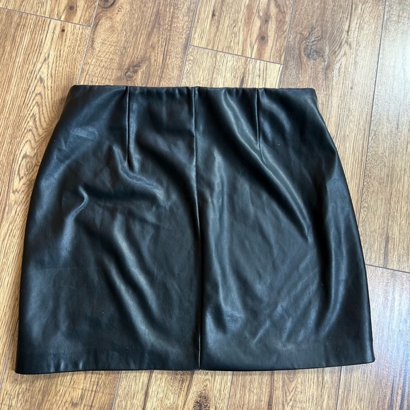 Leather Mini Skirt - Picture 3 of 4